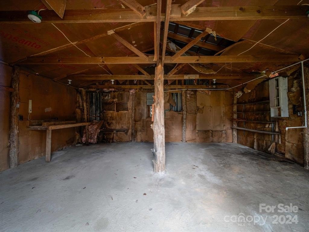 Listing photo 7