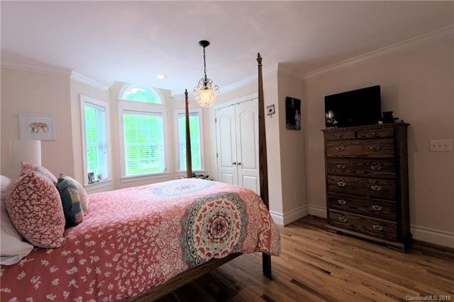 Listing photo 24